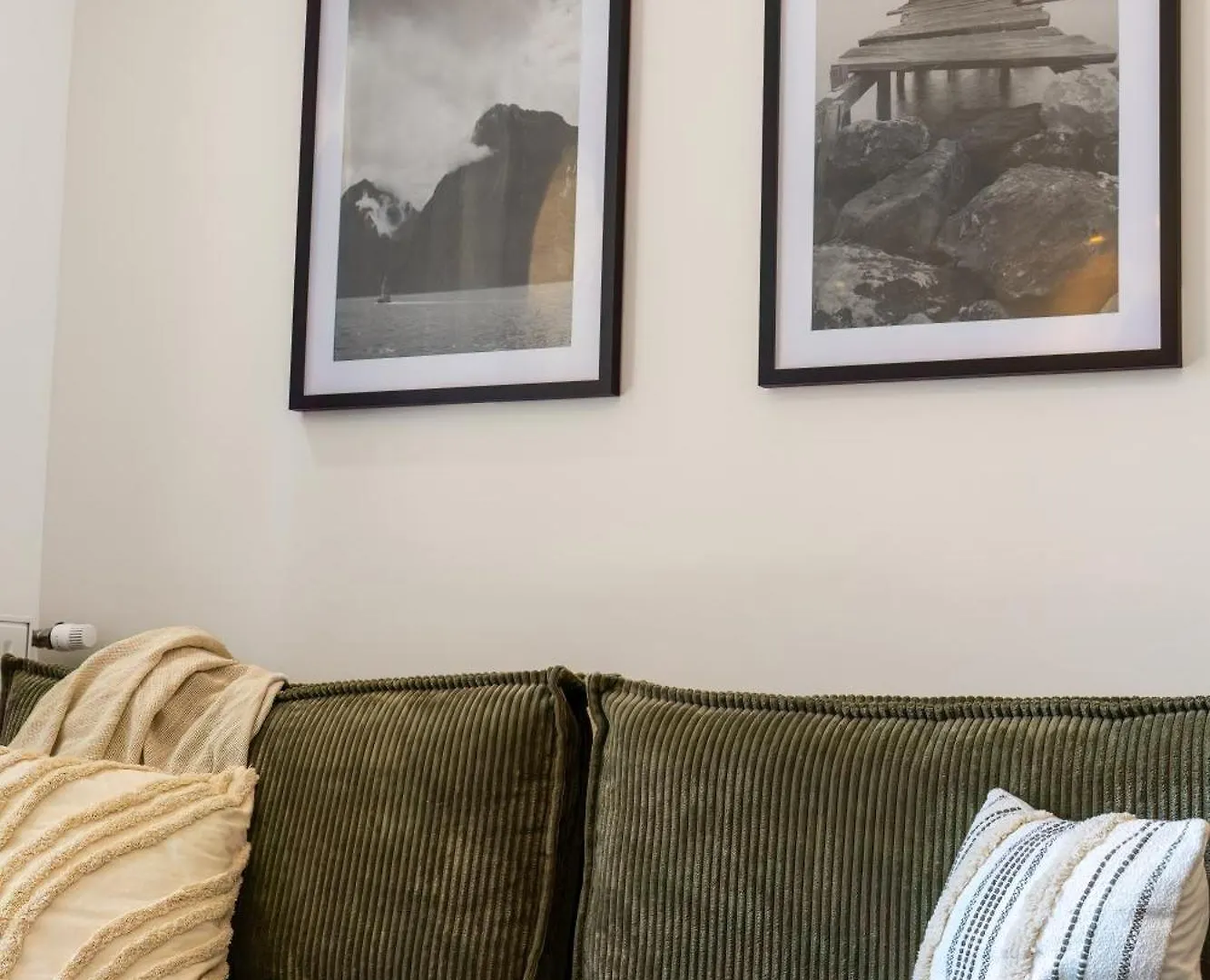 Stay&Go Des Monts - Centre-Ville - Parking Prive - 20 Min Du Lac Aix-les-Bains Apartment